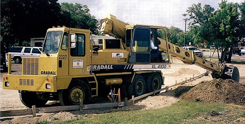 XL 4100 Track